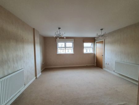 3 Bed Maisonette, Blue Moon Way, M14 - Photo 4