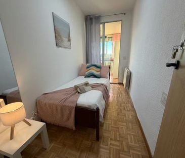 Calle de la Codorniz, Madrid, Community of Madrid 28047 - Photo 6