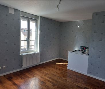 Bel appartement T2 dans petite résidence en centre ville de Neuvy sur - Photo 4