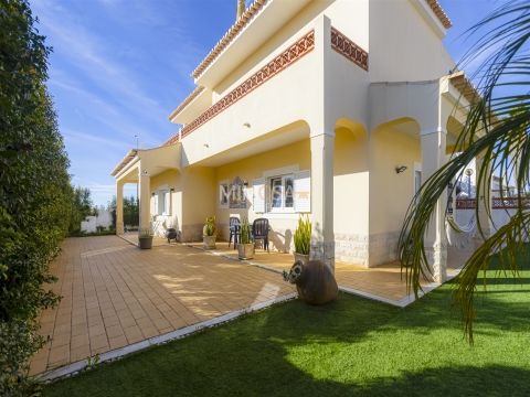 Moradia T4 - Photo 1