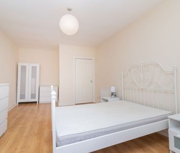 3/2, 13 Kennoway Drive - Photo 2