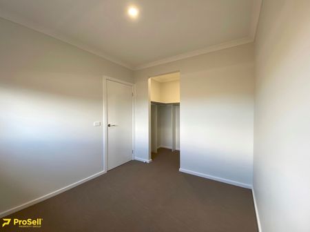 9 Sedge Street, Mambourin - Photo 2