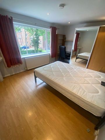 3 bedroom terraced house to rent - Photo 2