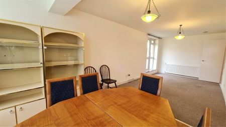 3 bedroom apartment to rent - Photo 2