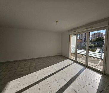 Location appartement 4 pièces 84.79 m² à Bourg-en-Bresse (01000) - Photo 2