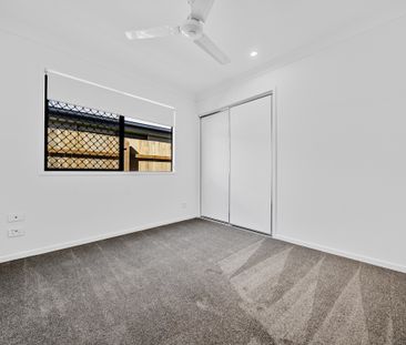 MODERN TWO BEDROOM DUPLEX IN QUIET STREET - Photo 1