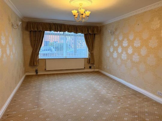 5 bedroom semi-detached house to rent - Photo 1