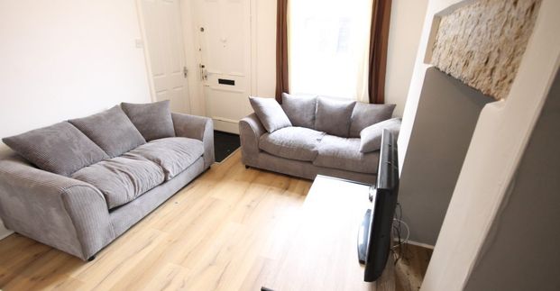 Trelawn Avenue, Headingley, Leeds, LS6 3JN - Photo 1