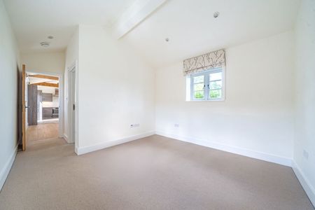 Grayswood Road, Haslemere, Surrey, GU27 - Photo 3