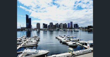 Luxury CONCAVO - The ultimate in luxury three bedroom water's edge home - Photo 2