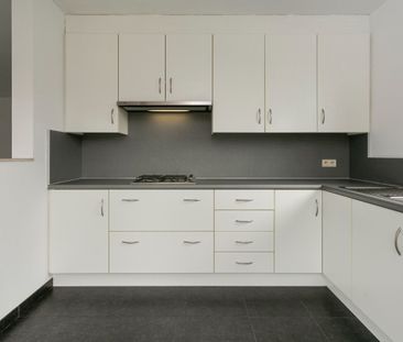 Appartement met twee slaapkamers en terras. - Photo 1