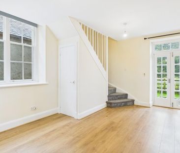 2 bedroom cottage to rent - Photo 1