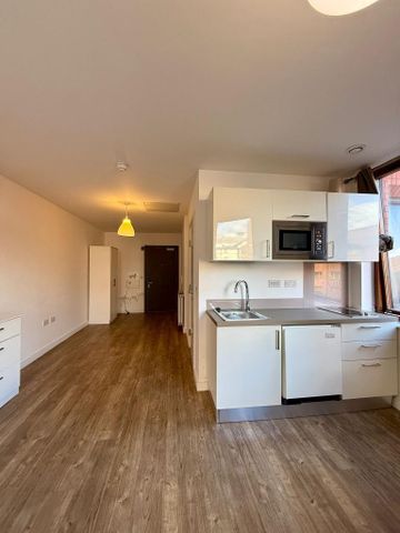 Studio to rent - Photo 3