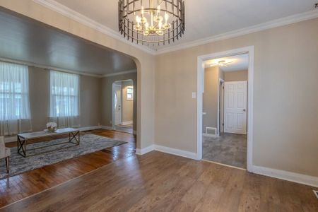 For Lease - 5717 Lowell Avenue, Niagara Falls, Ontario - Photo 2