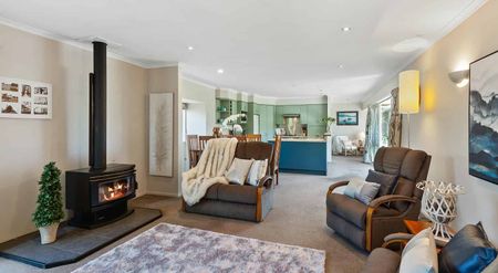 Four Bedroom Home in New Brighton with Large Garage - Photo 5