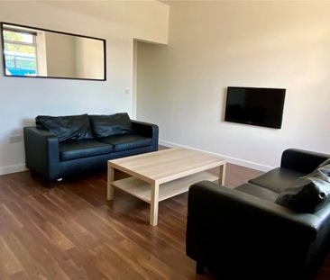 24 Victoria Street, Huddersfield, HD5 - Photo 2