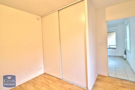 Location Appartement 2 pièces 41m² ST ETIENNE 42000 - Photo 4