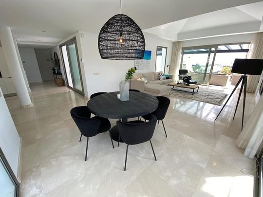 Estepona, Andalusia 29680 - Photo 1