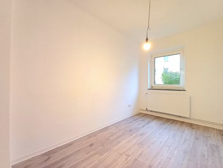 Kernsaniert! 3-Zimmer-Wohnung mit Balkon - Photo 4