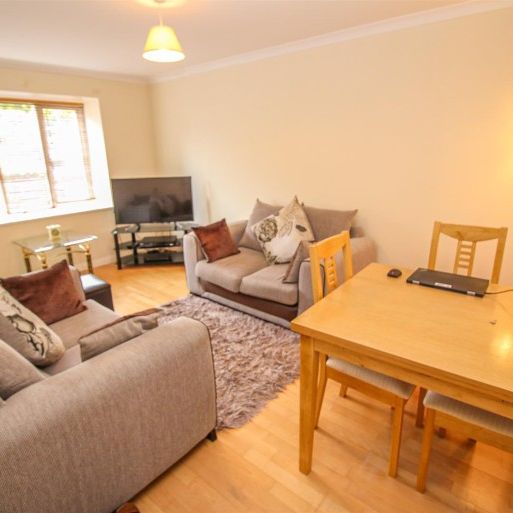 2 Bedroom Flat - Photo 1