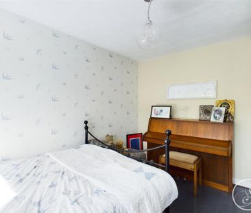 5 bedroom detached house to rent - Photo 6