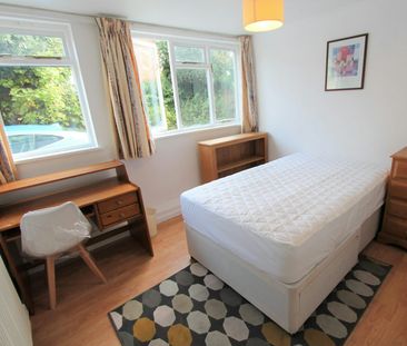 Flat to rent on - Photo 6