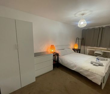 5 Bed Semi-Detached House, Furlong Road, CV1 - Photo 6