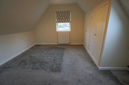 3 bedroom detached house to rent - Photo 3
