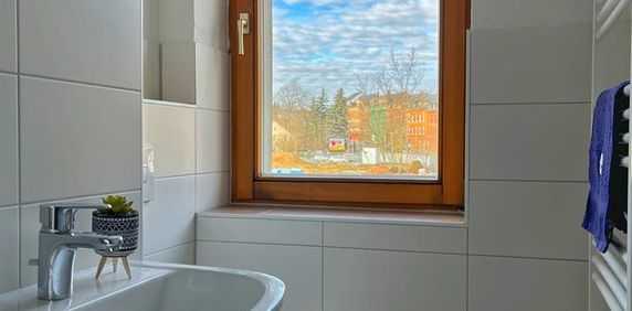 Hier beginnt Ihr neues Kapite! 3-Raum Wohnung mit Einbauküche - Photo 2