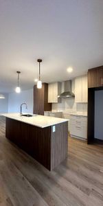 Grand 5-1/2 sur deux étages à louer à Sainte-Madeleine pour le 1 juillet 2026 - Photo 3