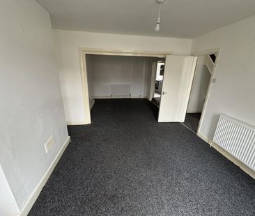 3 bedroom end of terrace house to rent - Photo 1