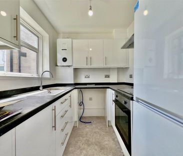 2 bedroom maisonette to rent - Photo 2