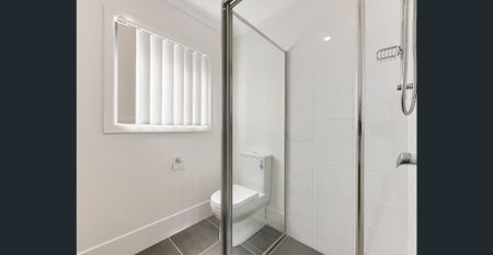 MODERN, FULLY FURNISHED, STUDIO APARTMENT - Photo 4