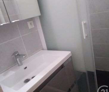 Location Appartement 2 pièces 47m² VICHY 03200 - Photo 1