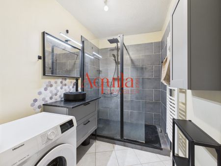 Location Appartement 3 pièces 75m² VILLEURBANNE 69100 - Photo 5