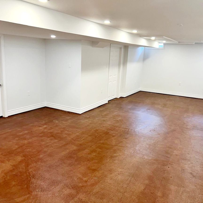 For Lease - 426 Orange Walk Crescent, Mississauga, Ontario - Photo 1