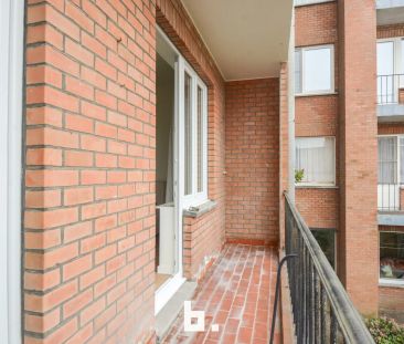 Prachtig gerenoveerd appartement met 3 slaapkamers - Photo 1