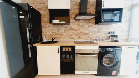 Calle de Arganzuela, Madrid, Community of Madrid 28005 - Foto 3