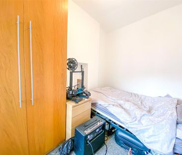 6 bedroom terraced house to rent - Photo 4