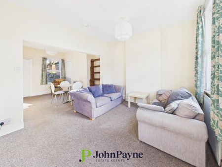3 bedroom terraced house to rent - Photo 2