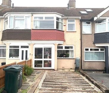 3 bedroom terraced house to rent - Photo 4
