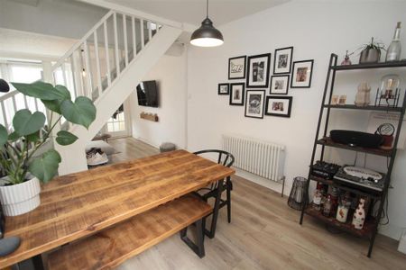 2 bedroom house to rent - Photo 3