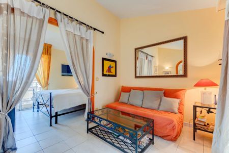 NICE- BOULEVARD CARLONE, 2 pièces meublé avec terrassé au dernier étage - Photo 3