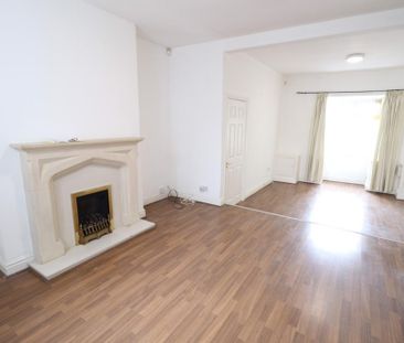 2 bedroom end of terrace house to rent - Photo 1
