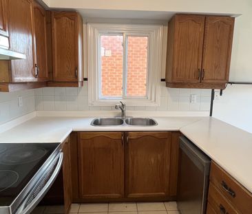 For Lease - 113 Redondo Drive, Vaughan, Ontario - Photo 5