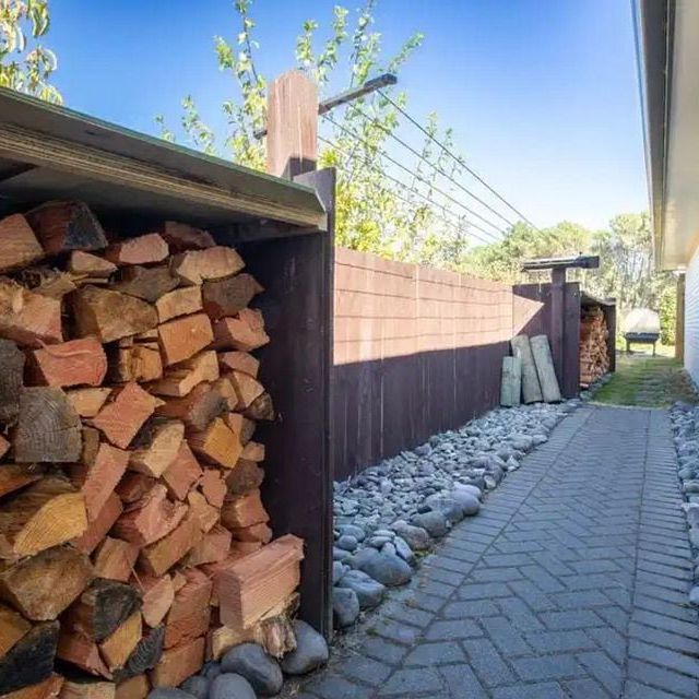 4 bedroom 2 bathroom in Motuoapa Taupo to rent - Photo 1