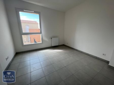 Location Maison 4 pièces 80m² BEDARRIDES 84370 - Photo 4