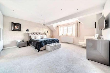 Horseshoe Lane, Ash Vale, Surrey, GU12 - Photo 5