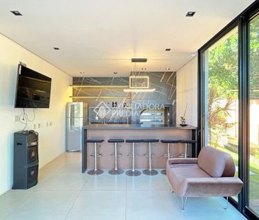 Casa em Condomínio com 4 quartos e 340m² para alugar em Alphaville,... - Photo 1