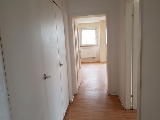 3-Zimmer-Wohnung mit Balkon in Wuppertal-Oberbarmen-Wichlinghausen mieten - Photo 1